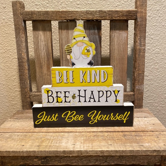 Bee Kind Bee Happy Just Bee Yourself Gnome Wood Sign, Honey Bee Gnome Sign - Picture 4 of 11